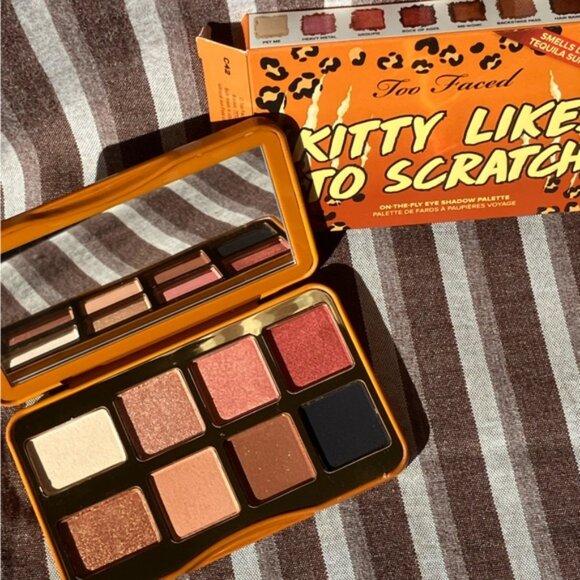 TOO FACED MAKE UP PALETTE KITTY LIKES TO SCRATCH NEW BUT HAS BEEN OPENED - Picture 1 of 2
